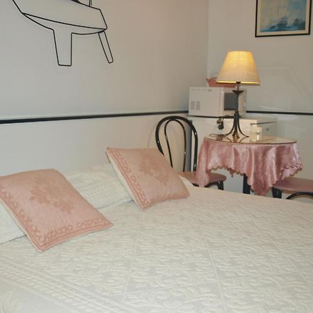 Hotel La Conchiglia La Maddalena  Phòng bức ảnh