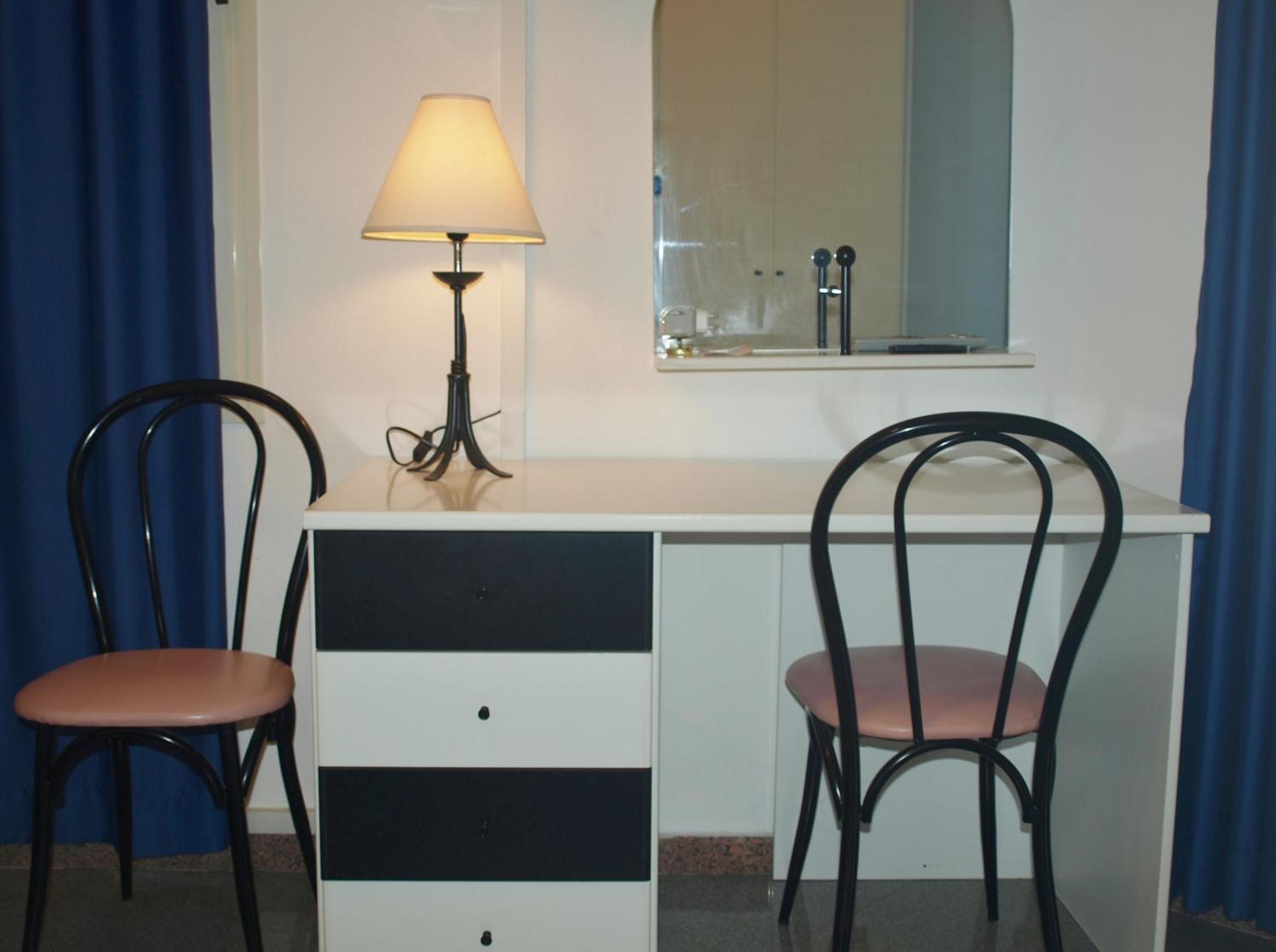 Hotel La Conchiglia La Maddalena  Phòng bức ảnh