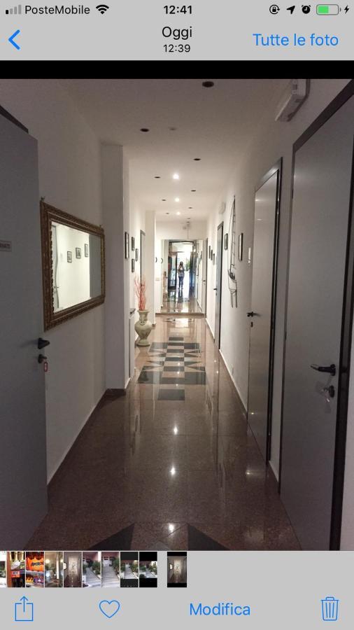 Hotel La Conchiglia La Maddalena  Ngoại thất bức ảnh